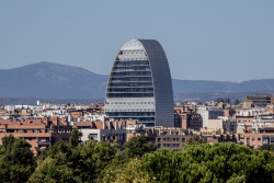 Bruselas aspira a crear gigantes bancarios europeos que compitan con los bancos de EEUU