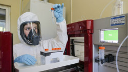  Bruselas en la compra de vacunas est&aacute; cometiendo una verdadera chapuza