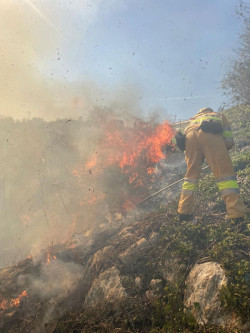 Cantabria tiene un incendio forestal activo en Ruesga