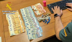 Detenido un joven de 20 a&ntilde;os cuando pretend&iacute;a vender droga en un bar de Laredo