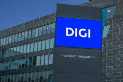 Digi debuta en Bolsa a 6 euros por acci&oacute;n tras revalorizarse un 7,1% sobre el precio de salida