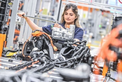 Econom&iacute;a/Motor-Volkswagen aborda este jueves un posible ajuste de hasta 1000.000 empleos y cierre de f&aacute;bricas hasta 2030
