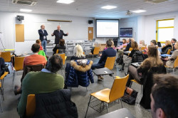 El Gobierno recoge aportaciones de sectores sociales para trazar las l&iacute;neas del Plan de Salud