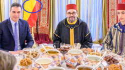 El rey de Marruecos le env&iacute;a miles de&nbsp;&nbsp;inmigrantes a S&aacute;nchez&nbsp;&nbsp;para recordarle quien manda y que est&eacute; calladito.