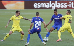 El Sevilla frena al Villarreal y se asienta en `Champions`