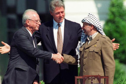 Israel tiene derecho a existir.     Mariano Cabrero B&aacute;rcena es escritor