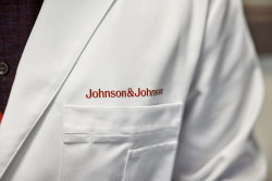 J&J conf&iacute;a en superar este a&ntilde;o por primera vez en su historia los 100.000 millones de d&oacute;lares de facturaci&oacute;n