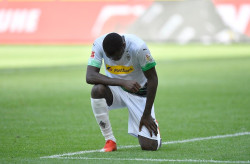 La FIFA pide a las federaciones "sentido com&uacute;n" a la hora de valorar sanciones por los homenajes a Floyd