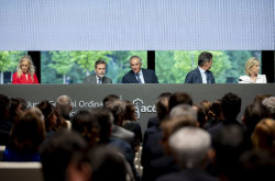Las dos ramas de los Entrecanales dejar&aacute;n caducar este martes su pacto de compra preferente en Acciona