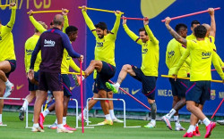 Leo Messi entrena junto a sus compa&ntilde;eros y apunta a Mallorca