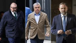 "Los tres mosqueteros Santos Cerd&aacute;n, &Aacute;balos y Koldo"  Mariano Cabrero Barcena es escritor
