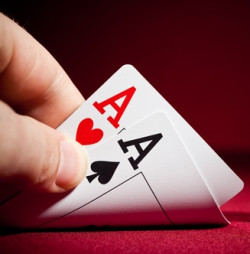 Partida de p&oacute;ker