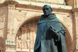 POL&Iacute;TICA DE IDEOLOG&Iacute;AS  Por Juan Goti Orde&ntilde;ana  Catedr&aacute;tico jubilado de la Universidad de Valladolid