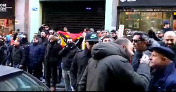 Probando su propia medicina