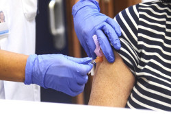  Sanidad notifica 17.875 nuevos casos de coronavirus y la incidencia baja hasta 185