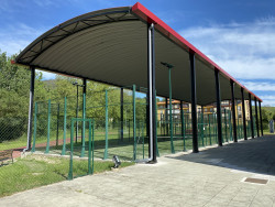 Santa Mar&iacute;a de Cay&oacute;n inaugura las pistas de p&aacute;del