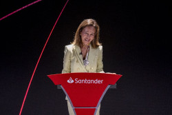 Santander gana 7.328 millones hasta junio, un 14,9% m&aacute;s
