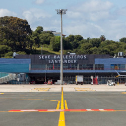 Tres vuelos desviados y uno cancelado esta ma&ntilde;ana en el Seve Ballesteros por la niebla