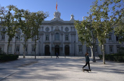 TS da la raz&oacute;n al Santander: avala despido de director de sucursal por tener datos y contrase&ntilde;as de clientes sin llave