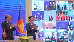 Un mundo emergente sin EEUU.   por Eduardo Madro&ntilde;al Pedraza