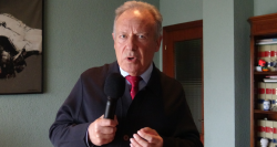 Una Frase y una Mesa&nbsp;