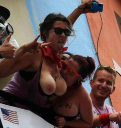 &iexcl;VAYA TROPA&hellip;!