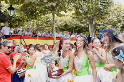 `Voloteando` gana el concurso de carrozas de la Gala Floral de Torrelavega