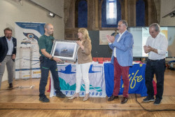 Vuela en Cantabria un pollo de quebrantahuesos nacido en libertad por primera vez en 100 a&ntilde;os